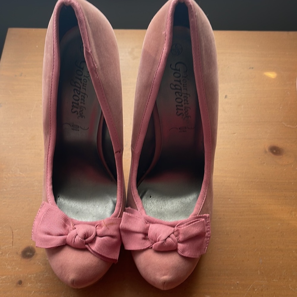Pink heels, - Picture 2 of 6